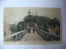 PARIS . Buttes-Chaumont - Sur Le Pont Suspendu - Arrondissement: 19