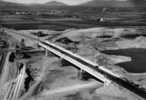 Donzère-Mondragon (Drôme) Chantiers D'Aménagement Du Rhône - Le Grand Pont De La RN7 - Thèmes : Barrage - EDF - Donzere