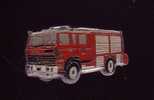 Pin's Camion De Pompier - Brandweerman