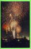 TOKYO, JAPON - THE RIVER SUMIDA GRAND FIREWORKS - - Tokio