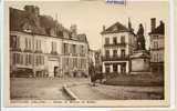 CPA 21.-MONTBARD.-Statue Et Maison De Buffon.-1 Enfant Pose.-MOD 720 - Montbard