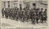 Londres. Royaume Uni. Warders Of The Tower Of London. - Tower Of London