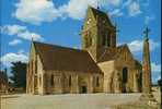 Sainte-Mère Eglise. Manche 50. Eglise Du XIIIè. Calvaire Dont La Base Est Une Borne Militaire Romaine. - Sainte Mère Eglise