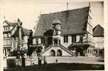 CARTE POSTALE DE MOLSHEIM - ANCIENNE BOUCHERIE AVEC FONTAINE - Molsheim