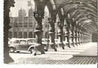 CPSM 10X15 AUTO WOLSWAGEN COCCINELLE  . LIEGE Cour Intérieure Du Palais Des Princes Evêques - Passenger Cars