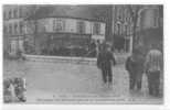 94 / FL/ IVRY, Inondations Janvier 1910, Sauvetage Des Habitants Par Les Pompiers Du Génie, C.M. 9 ANIMEE - Ivry Sur Seine