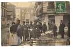 CLICHY - CRUE DE LA SEINE JANVIER 1910 - N° 40 - LA POSTE RUE DE L'UNION - PASSERELLES EN PERMETTANT L'ACCES      (D92) - Clichy