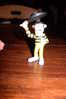 LUCKY LUKE  FIGURINE  DALTON SALUT DU CHAPEAU   MORRIS - Lucky Luke