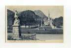 - FRANCE 65 . LOURDES . ST-MICHEL LA BASILIQUE ET L´ESPLANADE . - Monuments