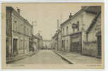 G 22 / CPA    LENCLOITRE  (86)  LA GRANDE RUE - Lencloitre