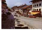 GRUYERES  - La Rue Pittoresque Avec Les Anciennes Mesure - N°  60921 - Gruyères