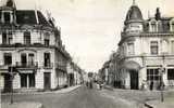 72 - SARTHE - CHATEAU Du LOIR - RUE ARISTIDE BRIAND - CAFE Du GRAND HOTEL - BAZAR Des NOUVELLES GALERIES  MORICEAU - Chateau Du Loir