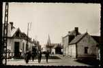 80 - BEAUQUESNE - Chaussée De Doullens, Animée - Edit. Perin, Cliché Lelong,Amiens - TBE- Carte Dentelée - Beauquesne