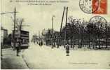 D93 - NEUILLY PLAISANCE  -  Le Square De Plaisance Et L'Avenue De La Station - Neuilly Plaisance