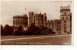 ROYAUME-UNI LONDON Round Tower And Edward III Tower Windsor Castle - Windsor Castle