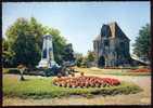 CPM  AUXONNE  Square Louis Baumont, Vue Vers Le Monument Aux Morts Et Porte Comté - Auxonne