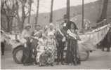 AIGUEBELLE (SAVOIE) CP PHOO MI CAREME 1933 DEVANT LA GARE EN ARRIERE PLAN (BELLE ANIMATION) - Aiguebelle