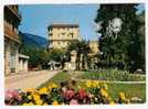 BRIDES-LES-BAINS (Savoie) : L'Etablissement ;Thermal Depuis Le Parc Fleuri ; Années 70 ; TB - Brides Les Bains