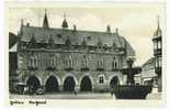 Deutschland/Germany: AK Goslar Rathaus (Fahrzeug, Brunnen), Belebt/animé, 3 Scans , 1936 - Goslar