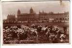 GOOD OLD GREAT BRITAIN POSTCARD - HULL - Queen Gardens & Dock Offices - Hull