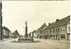 Stekene - Dorpstraat En Standbeeld Der Gesneuvelden 1914-1918 - 1940-1945 - Stekene