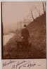 CHARLIEU CARTE PHOTO HOMME ET SON CHIEN LE 12 FEVRIER 1910 - Charlieu