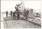 REPRODUCTION - AANLEG VAN BETONWEG OP DE AFSLUIDIJK 19 APRIL 1932 - Den Oever (& Afsluitdijk)