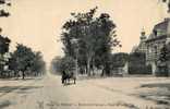 Delcampe - LE VESINET           16    BOULEVARD CARNOT    PLACE DE LA MAIRIE - Le Vésinet