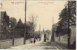 Carte Postale Ancienne Garches - La Rue De La Plaine - Garches