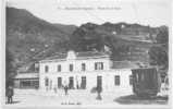 73 )) MOUTIERS , Place De La Gare, BF 9, Vue Extérieure Avec Tramway - Moutiers