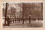 YEOMAN WARDERS TOWER LONDON LONDRES 1930s - REAL PHOTOGRAPH VALENTINE - ANGLETERRE ENGLAND INGLATERRA INGHILTERRA -5889A - Tower Of London