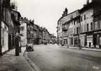 01 PONT DE VAUX Rue Du M. De Lattre De Tassigny Ancienne Grande Rue ,Station Service Esso , Vieille Automobile - Pont-de-Vaux