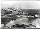 Cpsm ANTIBES  La Vieille Ville Et Ses Remparts - Alpes Neigeuses -- 9 77 Sept - Antibes - Les Remparts