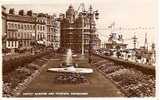 21.CARPET GARDENS AND FOUNTAIN.  EASTBOURNE . - Eastbourne