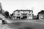 Gers, Nogaro. Place De L'église. Au Second Plan, Station Essence BP - Nogaro