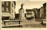 43 - CPA Langeac - Place De L'Hôtel De Ville - Monument Aux Combattants 1914-1918 - Langeac