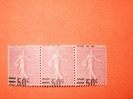 FRANCE N°224-65c Semeuse Lignée Surchargée 50c. Bande De 3 **Très Bien Centrée Avec Surcharge à Cheval. Superbe - Unused Stamps