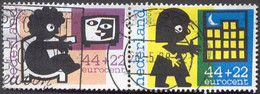 Pays : 384,03 (Pays-Bas : Beatrix)  Yvert Et Tellier N° : 2347 + 2348 (o) Se Tenant - Used Stamps
