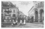 38 // LA TOUR DU PIN, Place De La Sous Préfecture Et Rue Centrale, ANIMEE, Fontaine - La Tour-du-Pin