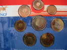 NEDERLAND VOLLEDIG EURO SET 2002 GELEIDEHONDEN FONDS - Netherlands