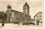 31 ST GAUDENS Place De L´église  Beau Plan Animé Avec Voitures - Saint Gaudens