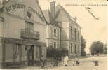 NEUVY LE ROI - Place De La Mairie  - Au Boeuf Couronné - Voy. 1904 - Neuvy-le-Roi