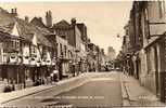 HIGH STREET LOOKING TOWARDS WINDSOR . ETON   /  K6211 - Windsor