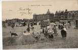 BERCK.... Groupe Sur La Plage..filet De Pêche A La Crevettes  Et  Jeux De Sable - Berck