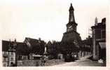 CPA.  TREIGNAC CORREZE. LA MAIRIE. (1650). DENTELLEE - Treignac