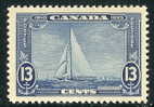 Canada Scott # 216 MNH VF (Minor Gum Fault) Royal Yacht Britannia Ships............................M6 - Unused Stamps