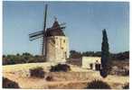 Fontvieille. "Le Moulin De Daudet" D'où Le Grand Conteur A Daté "ses Lettres". Daudet's Windmill. Die Mühle. Windmolen. - Fontvieille