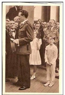 LE ROI LEOPOLD III RECEVANT LES OUVRIERS A LAEKEN - Laeken