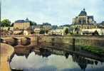 53 - MAYENNE - MAYENNE - NOTRE DAME Et Le CHATEAU - CITROEN Station - - Mayenne