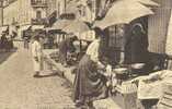 CPA. REPRO.  MARCHANDS SUR LA PLACE BILLARD. CHARTRES. - Verkopers